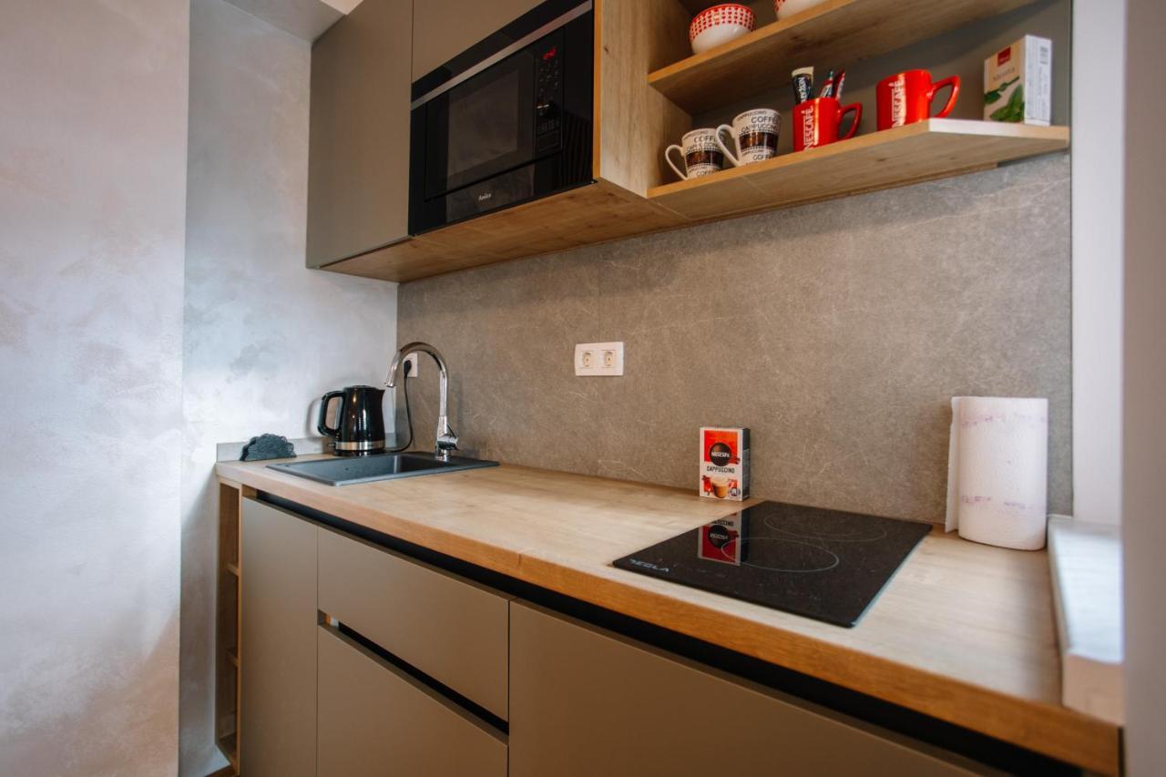 Apartments Hana City Center リヴノ エクステリア 写真