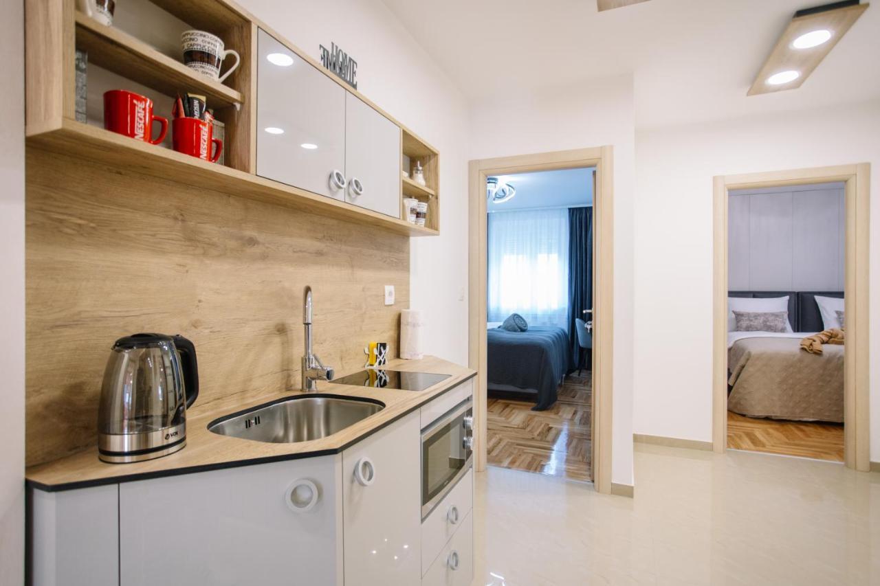 Apartments Hana City Center リヴノ エクステリア 写真