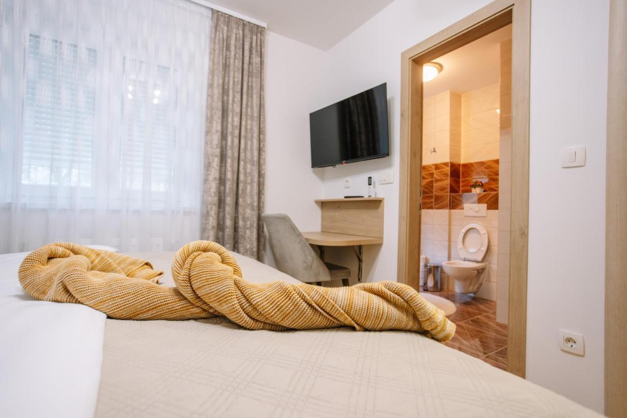 Apartments Hana City Center リヴノ エクステリア 写真