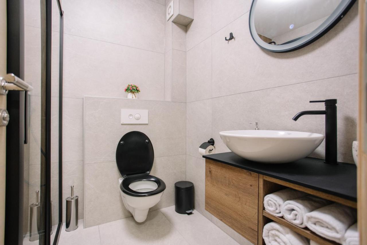 Apartments Hana City Center リヴノ エクステリア 写真