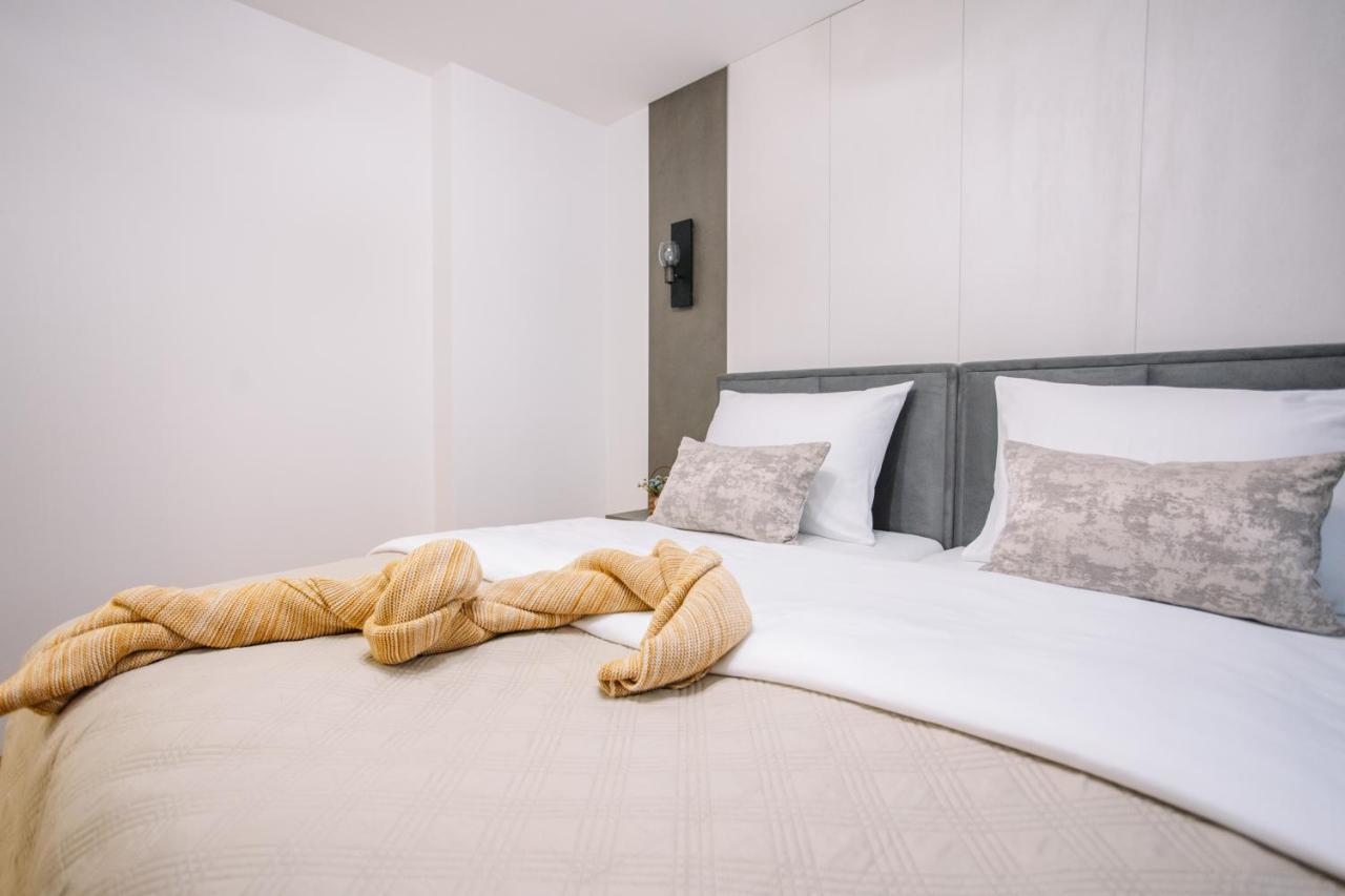 Apartments Hana City Center リヴノ エクステリア 写真