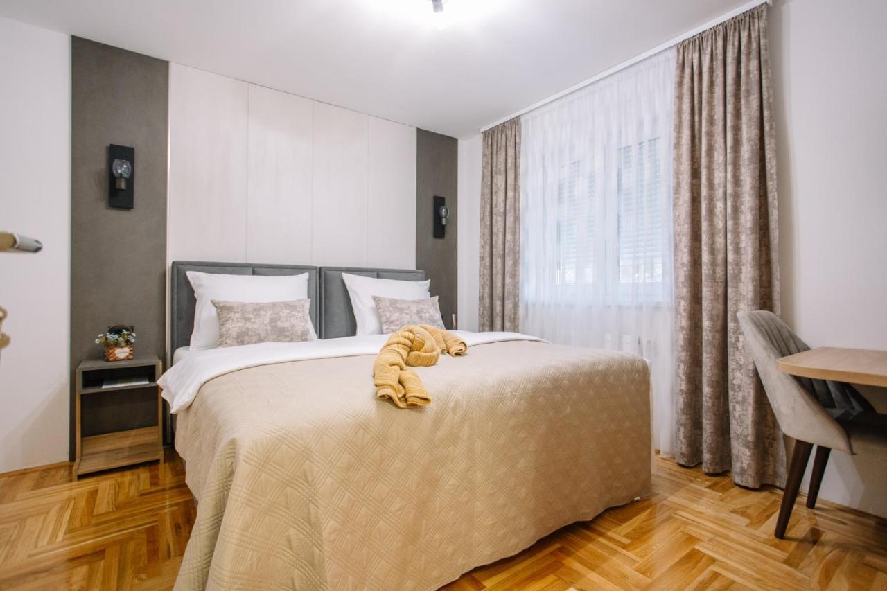 Apartments Hana City Center リヴノ エクステリア 写真