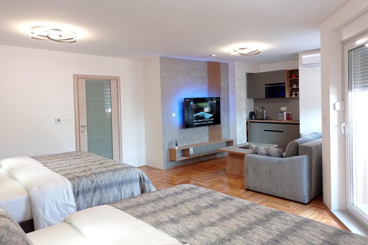 Apartments Hana City Center リヴノ エクステリア 写真