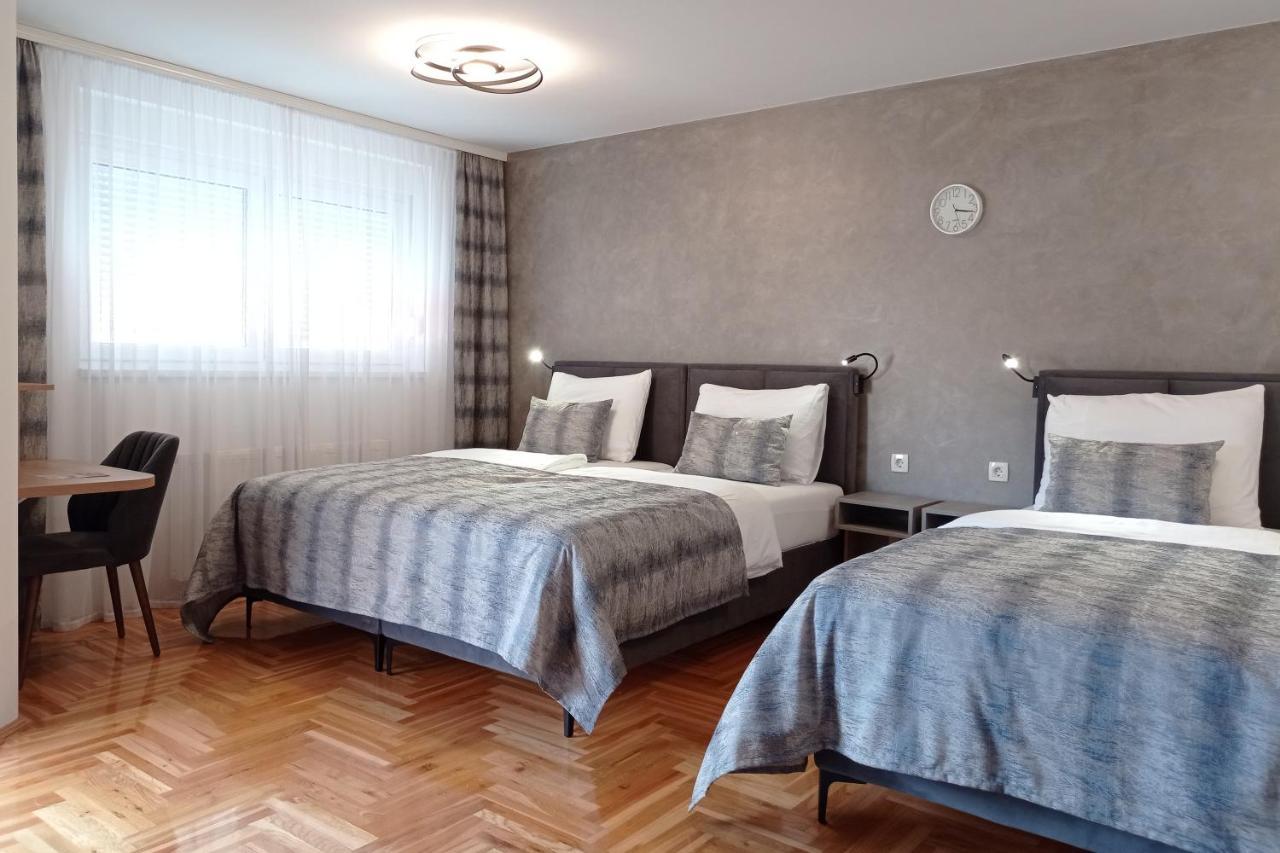 Apartments Hana City Center リヴノ エクステリア 写真