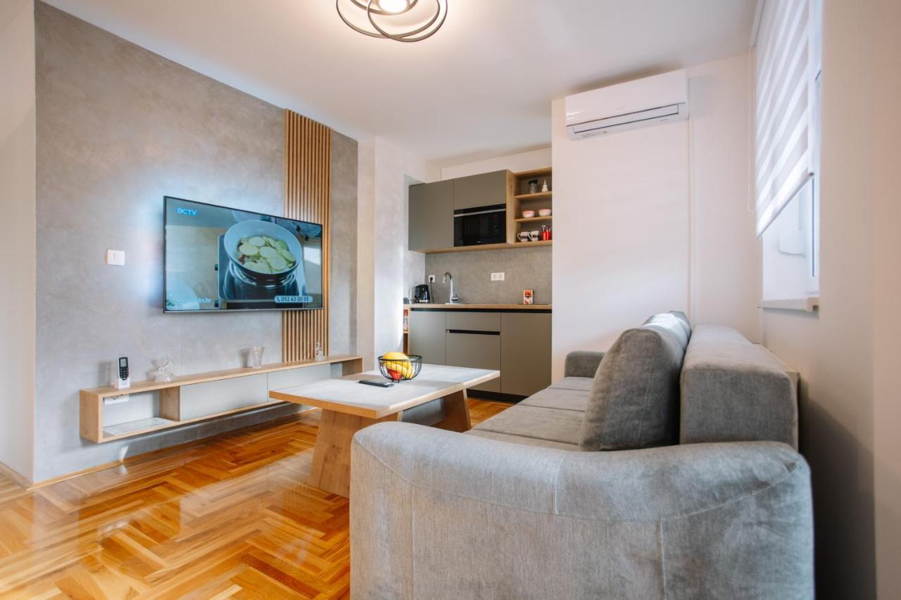 Apartments Hana City Center リヴノ エクステリア 写真